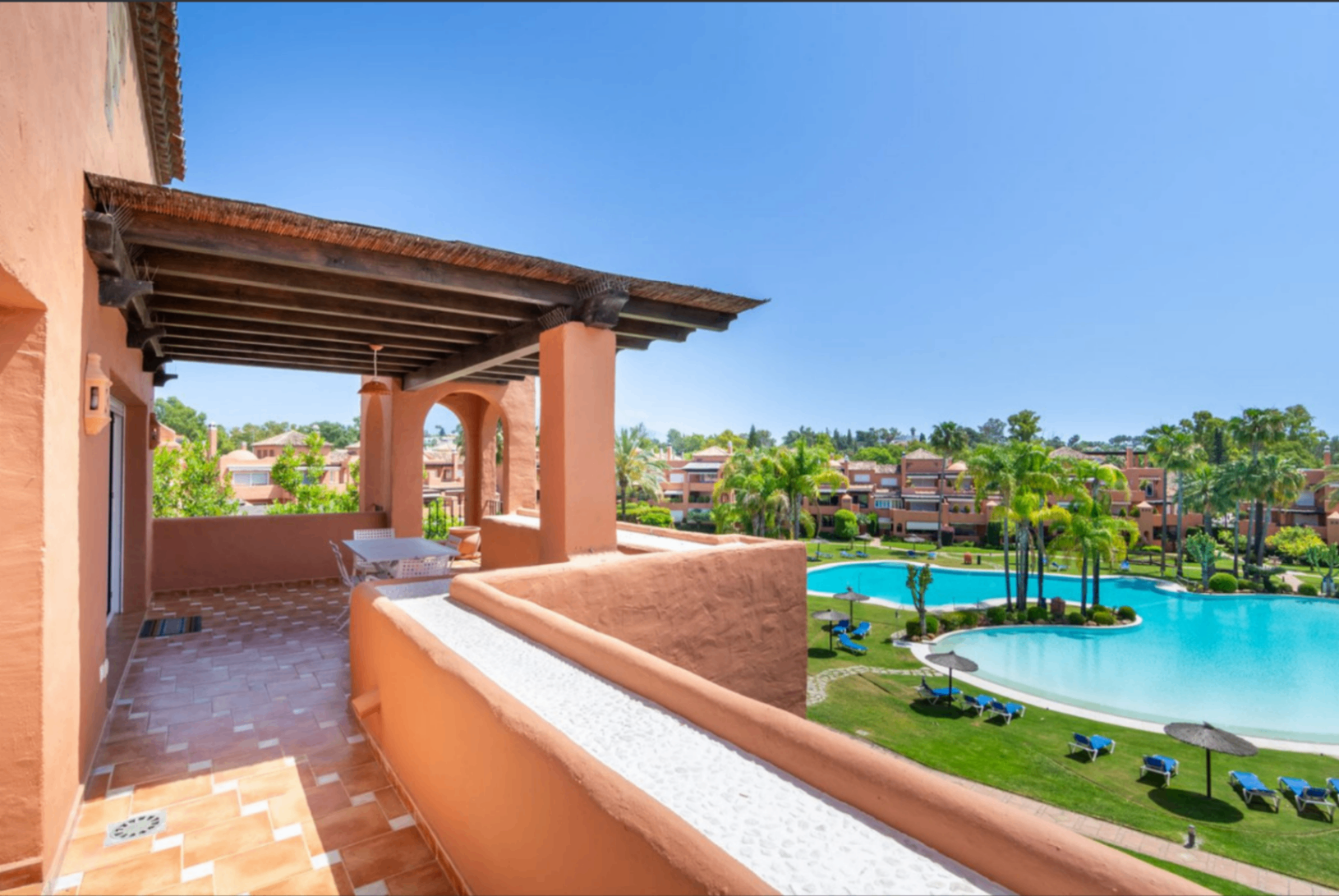PENTHOUSE ALHAMBRA DEL GOLF – CONTEMPORARY ELEGANCE IN GUADALMINA BAJA