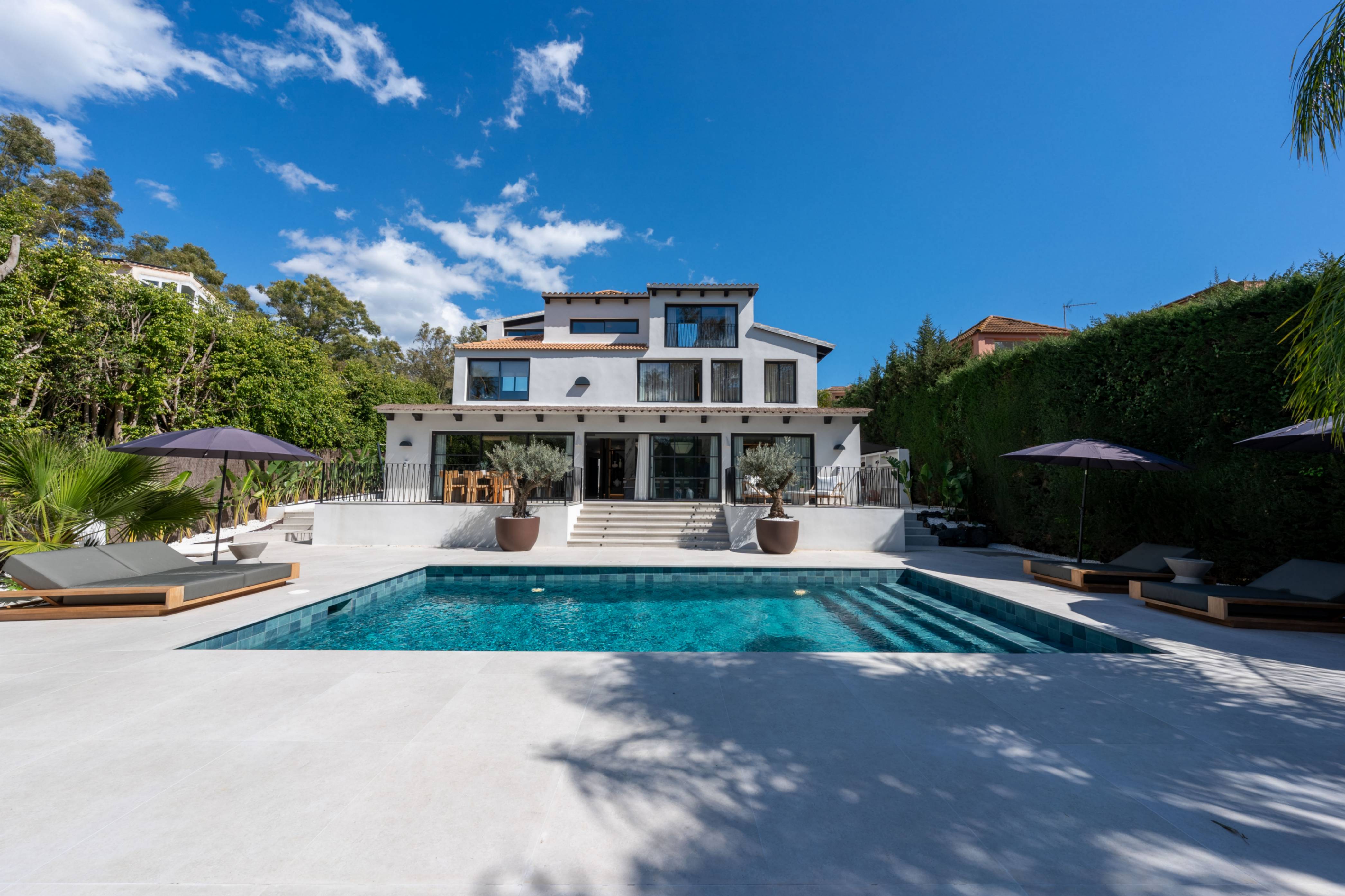 VILLA PRADO